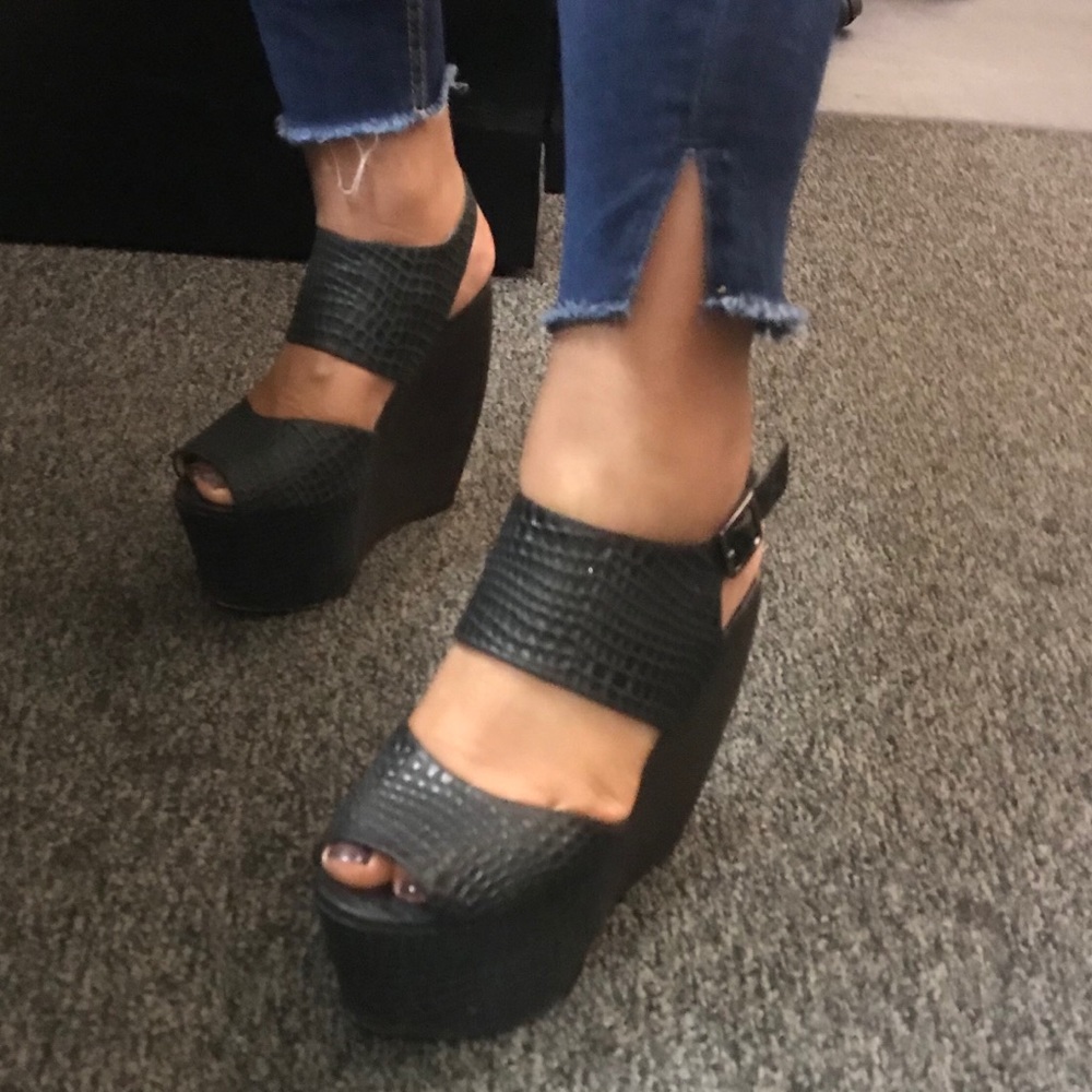 MIA Limited Edition Valerie Black Croco Wedge - Picture 6 of 6